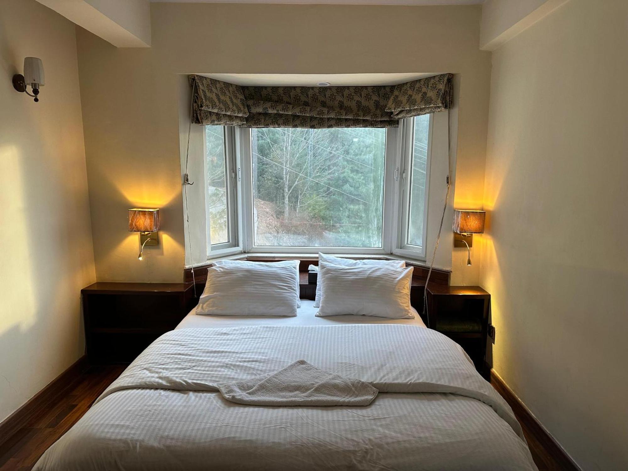 Sarah'S Lodge Murree Extérieur photo